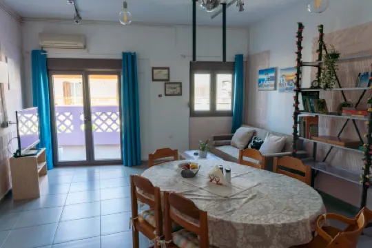 Thena apartment IN the city center