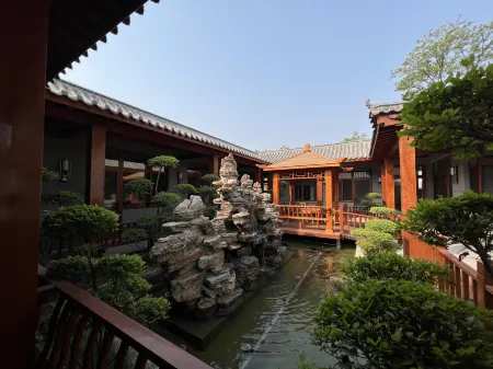 Huangwan Village Homestay Отели рядом с достопримечательностью «Baiyangdian Lake»