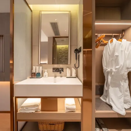 Lavande Hotel (Ganzi Batang Branch, National Highway 318)