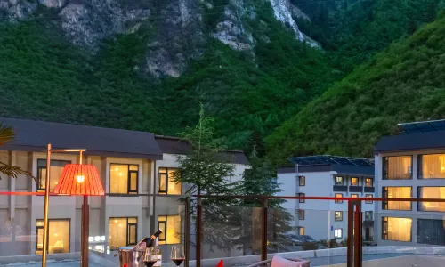 Rezen Hotel Jiuzhaigou Qianhe