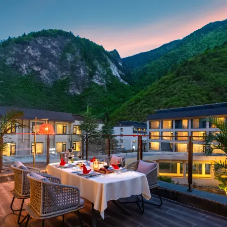 Qianhe Rezen Hotel
