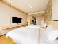 Six Six Homestay