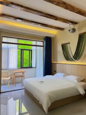 Yishan Yueji Inn