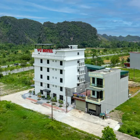Vu Hotel Отели рядом с достопримечательностью «Гора Нон Нуок»