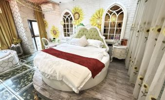 Qiyun Mysterious Theme Themed Homestay