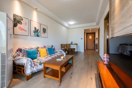 Peninsula BLUE Full Suite Surfing and Sea View Beauty Stay (Wanning Shenzhou Peninsula Branch) Отели рядом с достопримечательностью «Zhouzai Island»