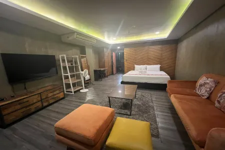 Casa Alegria Bed and Breakfast Antipolo Отели рядом с достопримечательностью «Parish Of The Immaculate Heart of Mary»