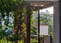 鄰溪別院花園飯店