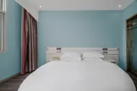 Crowning Clouds Hotel
