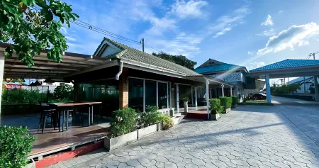 Kiatnakhon Hotel Отели в г. Накхонситхаммарат