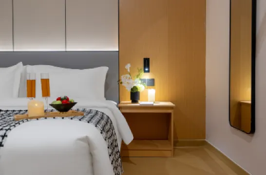 泊逸·臻品酒店（南川萬達廣場店） 鄰近半溪河的酒店