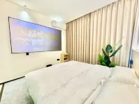 Aijia Enjoy Smart Cinema Design Hotel (Yingtan Railway Station Kaixiang New World) - Esports
