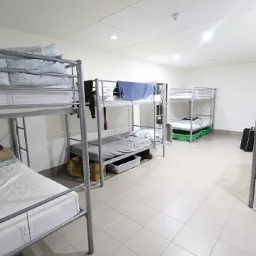 Perth City Backpackers Hostel - note - Valid passport required to check in