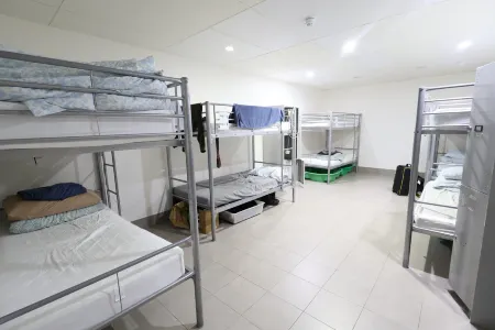 Perth City Backpackers Hostel - note - Valid passport required to check in