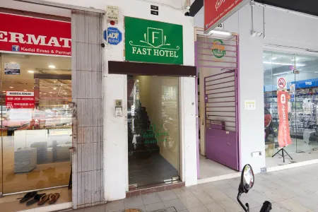 Fast Hotel Sri Gombak Отели в г. Сетапак