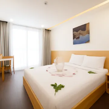 Dolphin Hotel Nha Trang