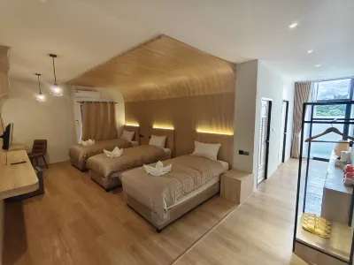 Polkadot Cafe & Hotel Hoteller i Phlai Chumphon