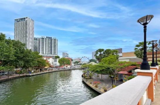 ซันเดย์ มะละกา ฟอร์เมอร์ลี ตุน ฟาติมะห์ โรงแรมใน