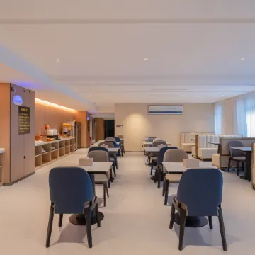 Yanchi Mountain Resort Hotel
