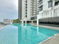 1 Tebrau Residences Near Mid Valley Southkey JB - Rooftop Pools