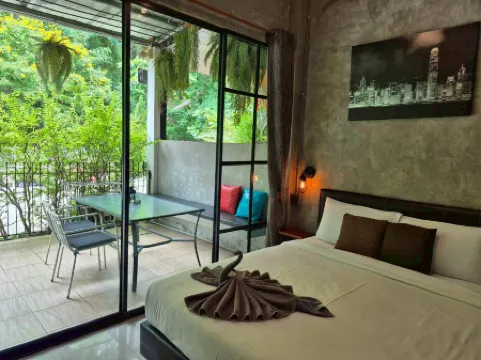 Samed Your House Отели рядом с достопримечательностью «Ао Хин Хок»