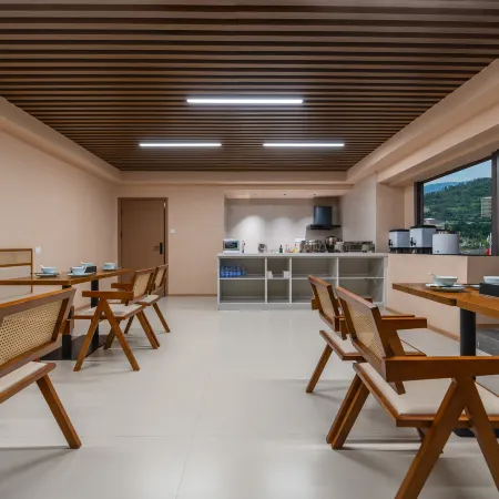 Travel Youth · L Designer Homestay
