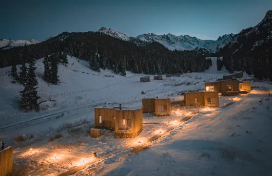 温泉賽里木湖克魯格野奢營地