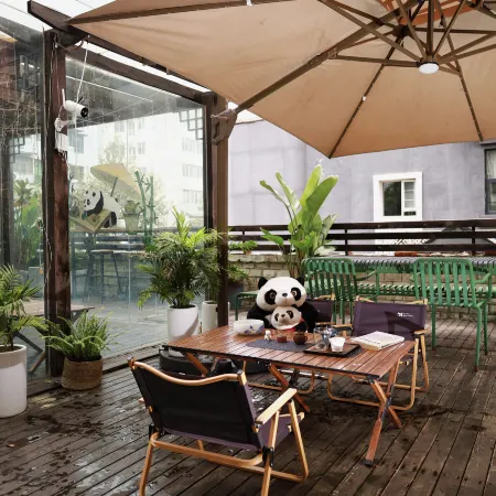 Panda Courtyard Youth Hostel (Kuanzhai Alley Branch)
