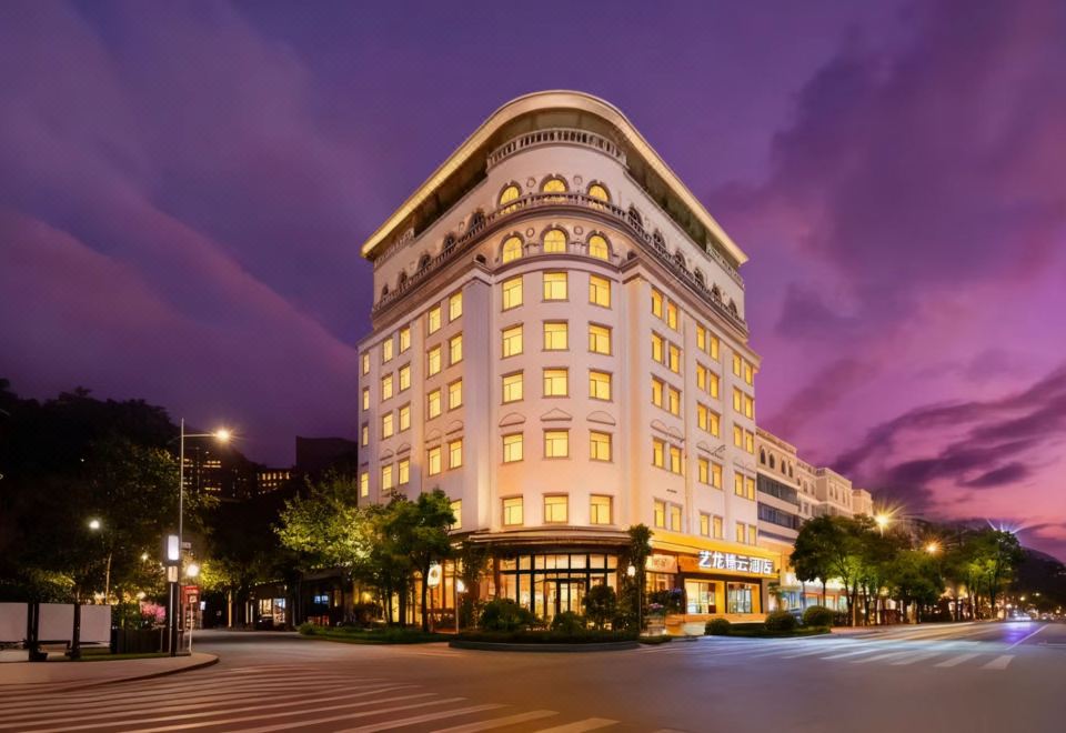 hotel overview picture