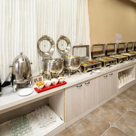 Jinze Hotel