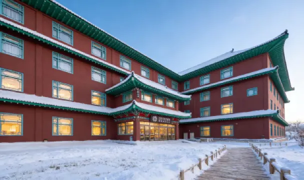 Huazhu · Banlan Hotel (Yanji Korean Folk Village Yanji Dinosaur Kingdom) Отели рядом с Аэропорт Яньцзи