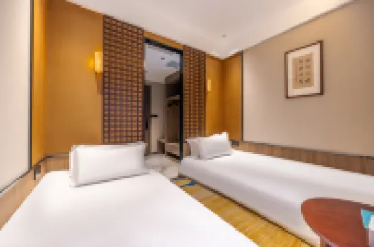 Yujingyao Hotel (Wuwei Pedestrian Street Temple of Literature Scenic Area)