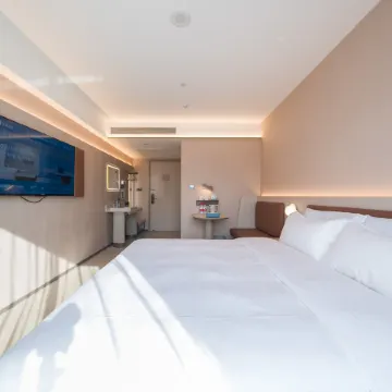 Hanting Hotel (Dehui West Station Deda Square Branch)