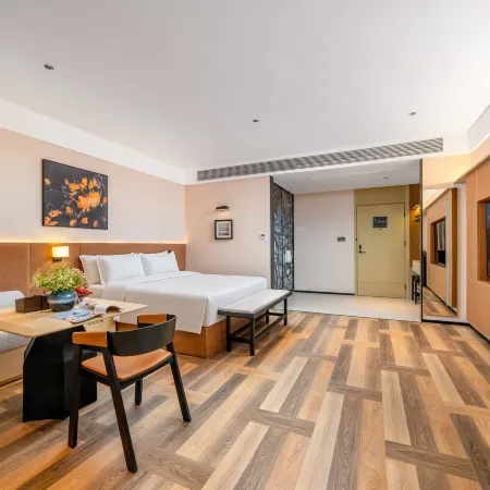 Hualang Lizhi Hotel (Danyang Zhongbei College)