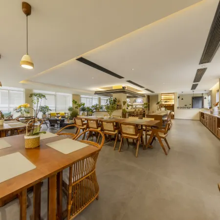 Songyue Meisu Hotel (Anshun Ancient City Historical & Cultural District Xintiandi Branch)