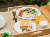 Nuearnaam Lychee House Chiang Mai Hotels in Mae Taeng