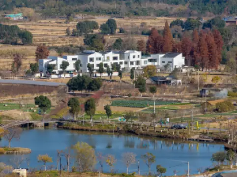 YAOJIA STRAW FARM RESORT ANJI