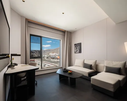 Lhasa Potala Palace Square Jiangsu Road Atour Hotel โรงแรมในลาซา