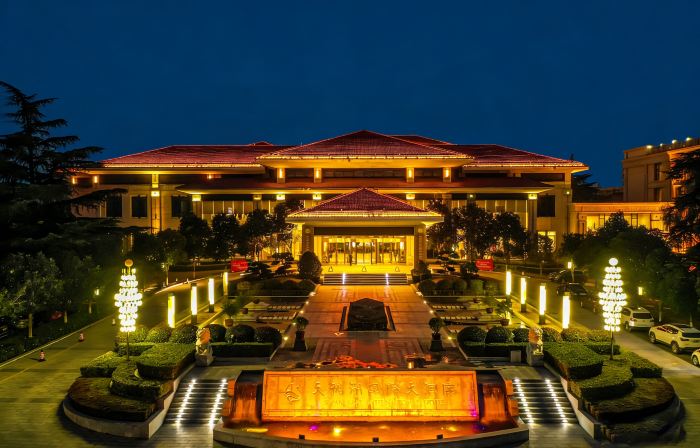 Swan Lake International Hotel