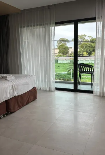 ห้องสุพีเรียร์ วิวถนน เตียงใหญ่