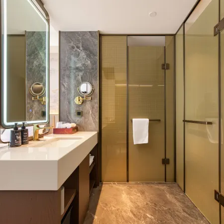 Elong International Hotel (Hengdian World Studios) Hotels in Dongyang