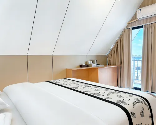 Helan Foot Desert Resort Hotels in Zhongwei