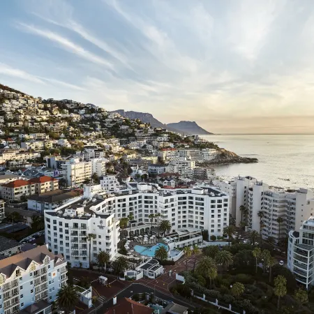 President Hotel Cape Town Отели рядом с достопримечательностью «Бантри-Бэй»
