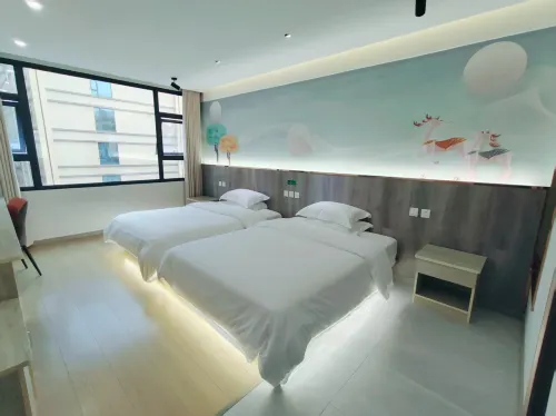 Guangyuan Jiangemei Hotel