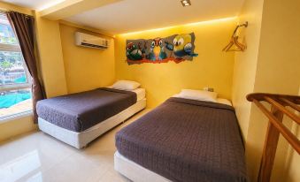 Sukhum Khaosan Au Bon Hostel