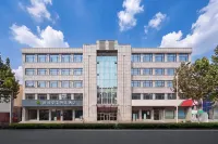 GreenTree Inn Zhixuan Hotel (Jinan High-Speed Railway East Station Beichen Longfor Tiandi)