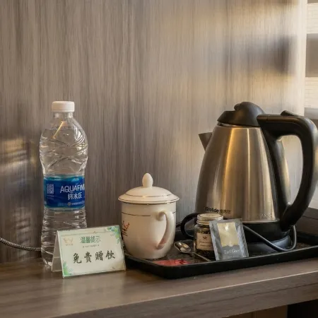 Sanxin Yijia Hotel (Lanzhou Railway Station - Lanzhou University Branch)