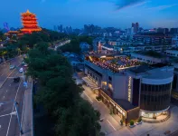 Young Lookingfor Hotel 옐로우 크레인 타워 주변 호텔