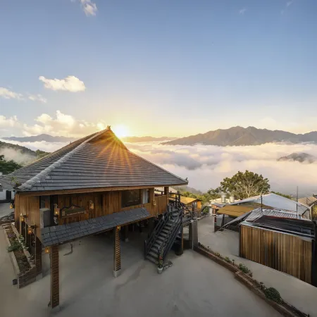 World Heritage Brown Stilt Dwelling | Yan Xuan · Manghong No.15 | Sunrise Cloud Sea View Lodge