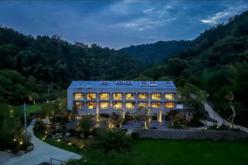 Moye · Shanshan Laichi Sansi Luxury Wilderness Resort Homestay (Liuyang Daweishan)